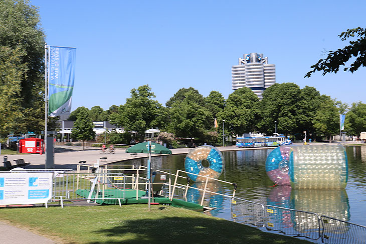 Die Waterball Anlage am Olympiasee (©Foto: Martin Schmitz)